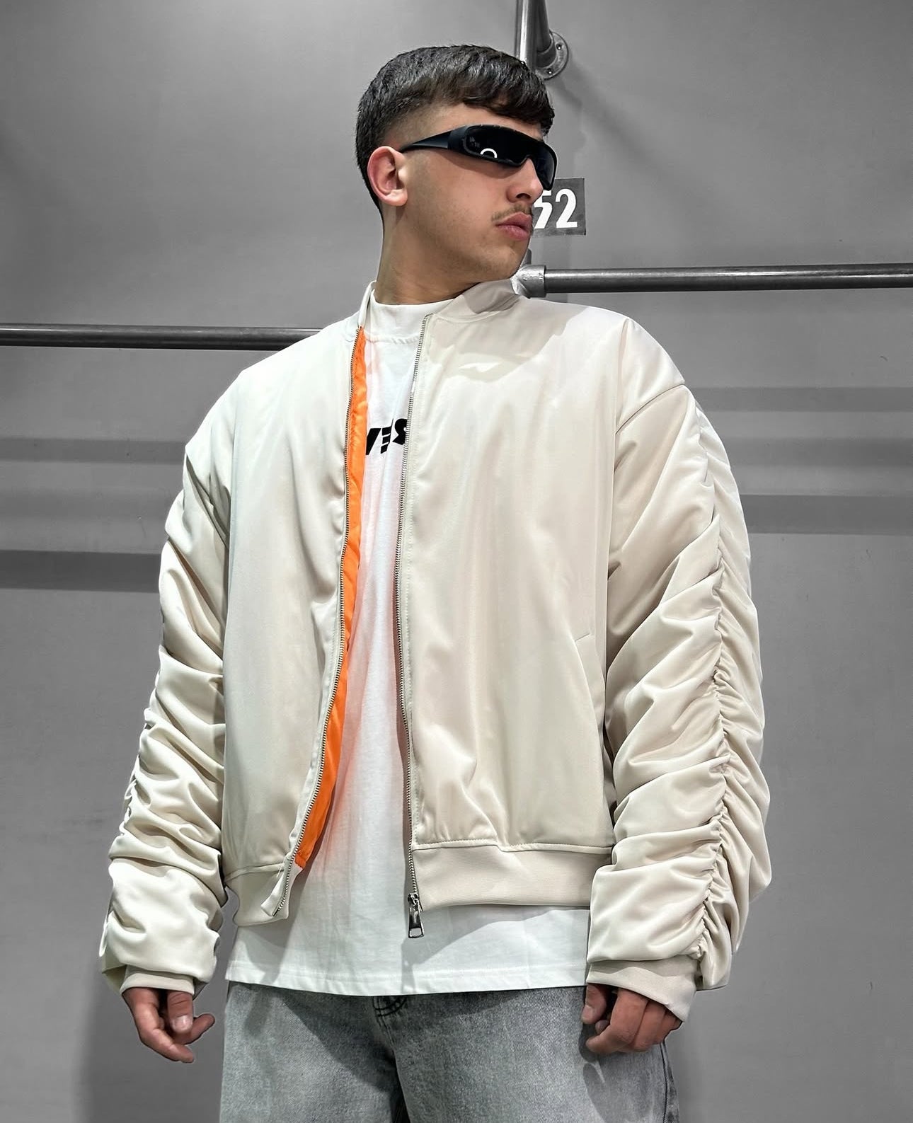 BOMBER DRAPPED TOKYO