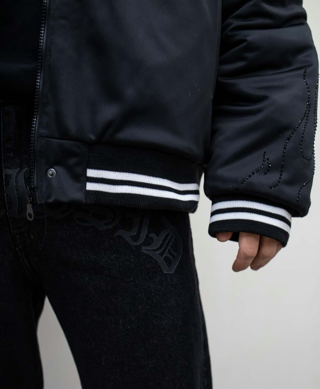 BOMBER FLAMME PRESENT DAY