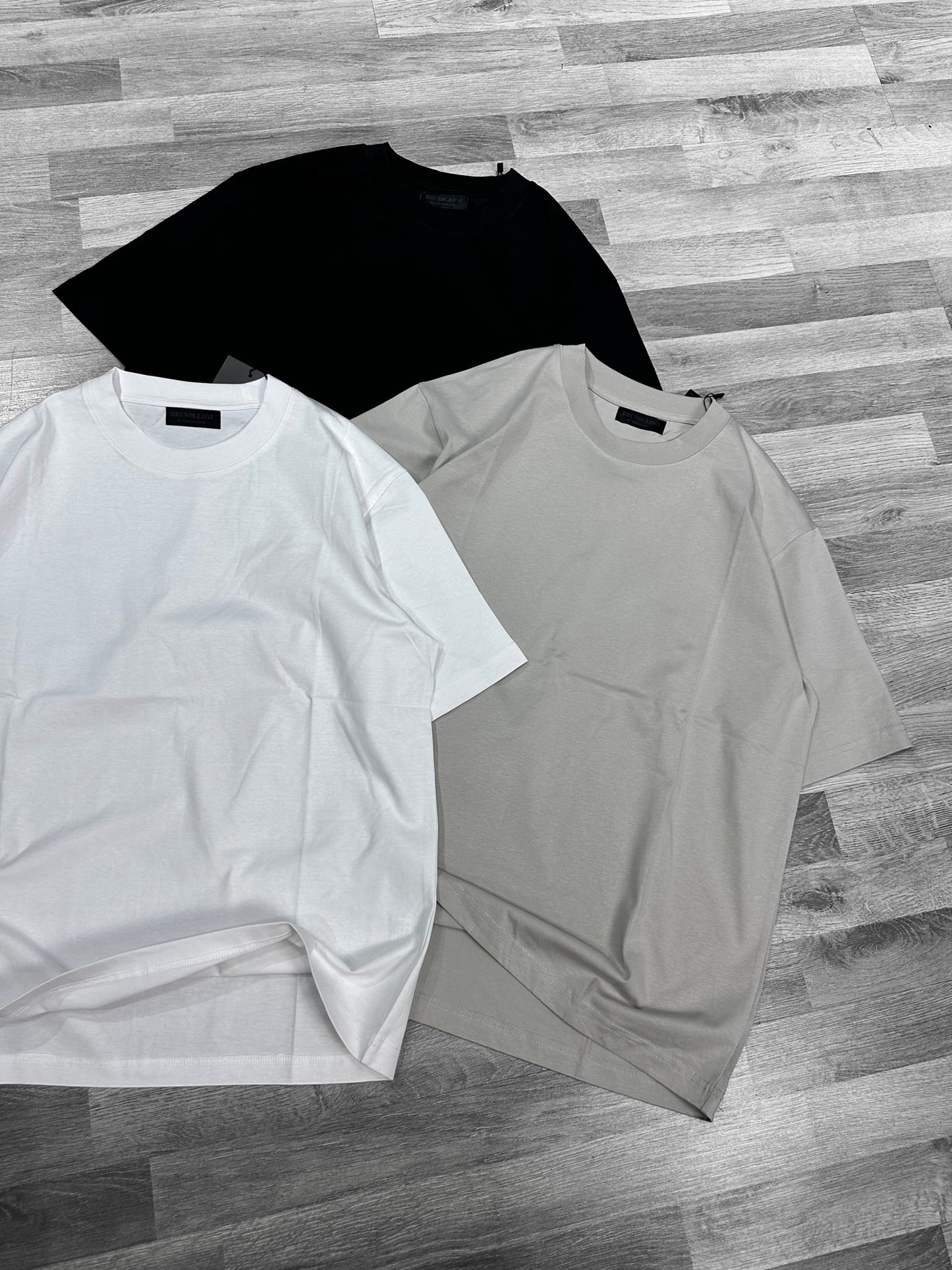 T-SHIRT 3 COLORI
