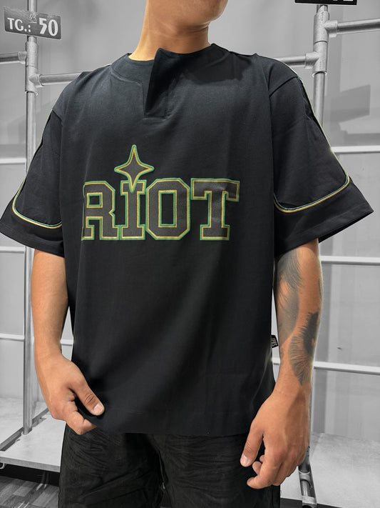 T-SHIRT RIOT
