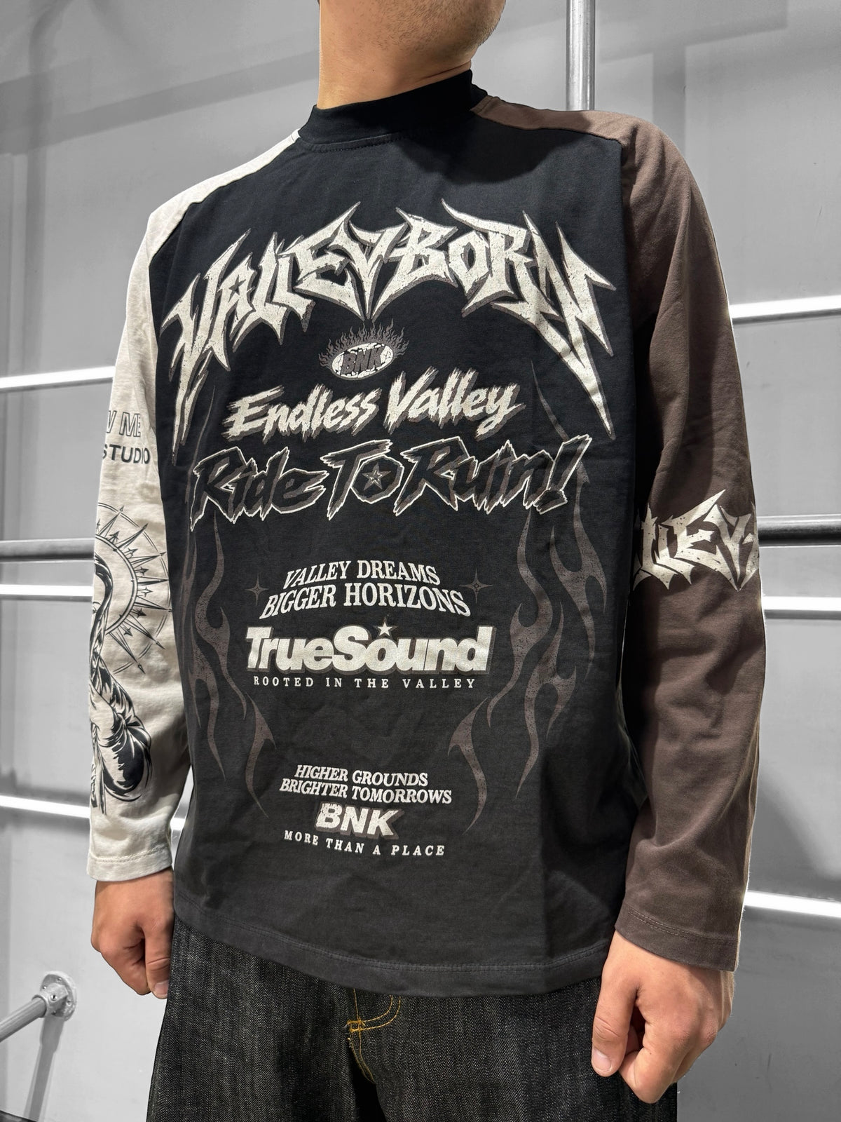 LONG SLEEVE BUNKER