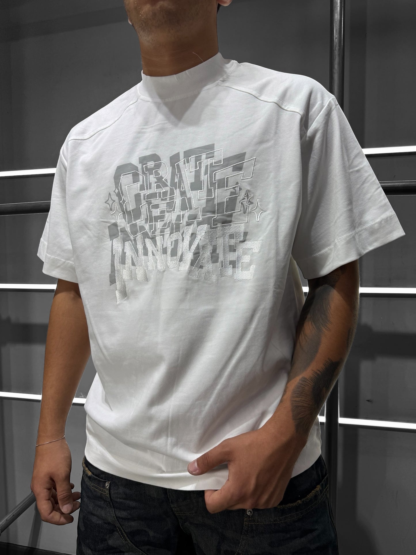 T-SHIRT RICAMO