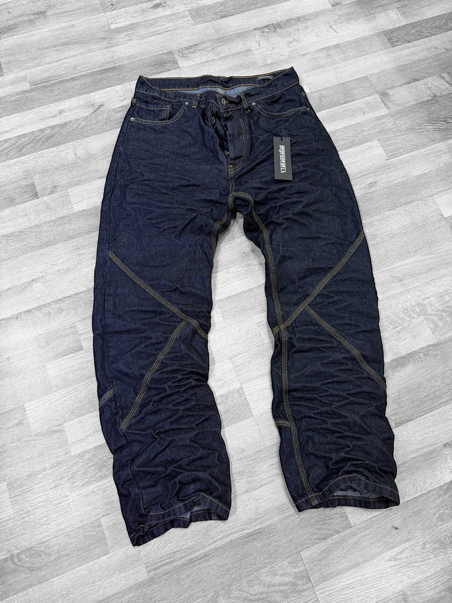 DENIM DEPENDENCIA RESINATO