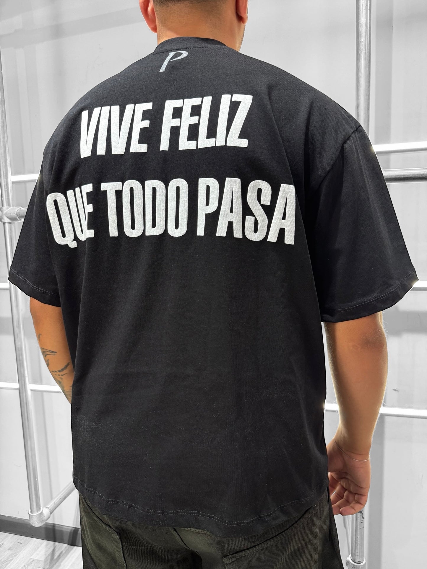 T-SHIRT VIVE FELIZ