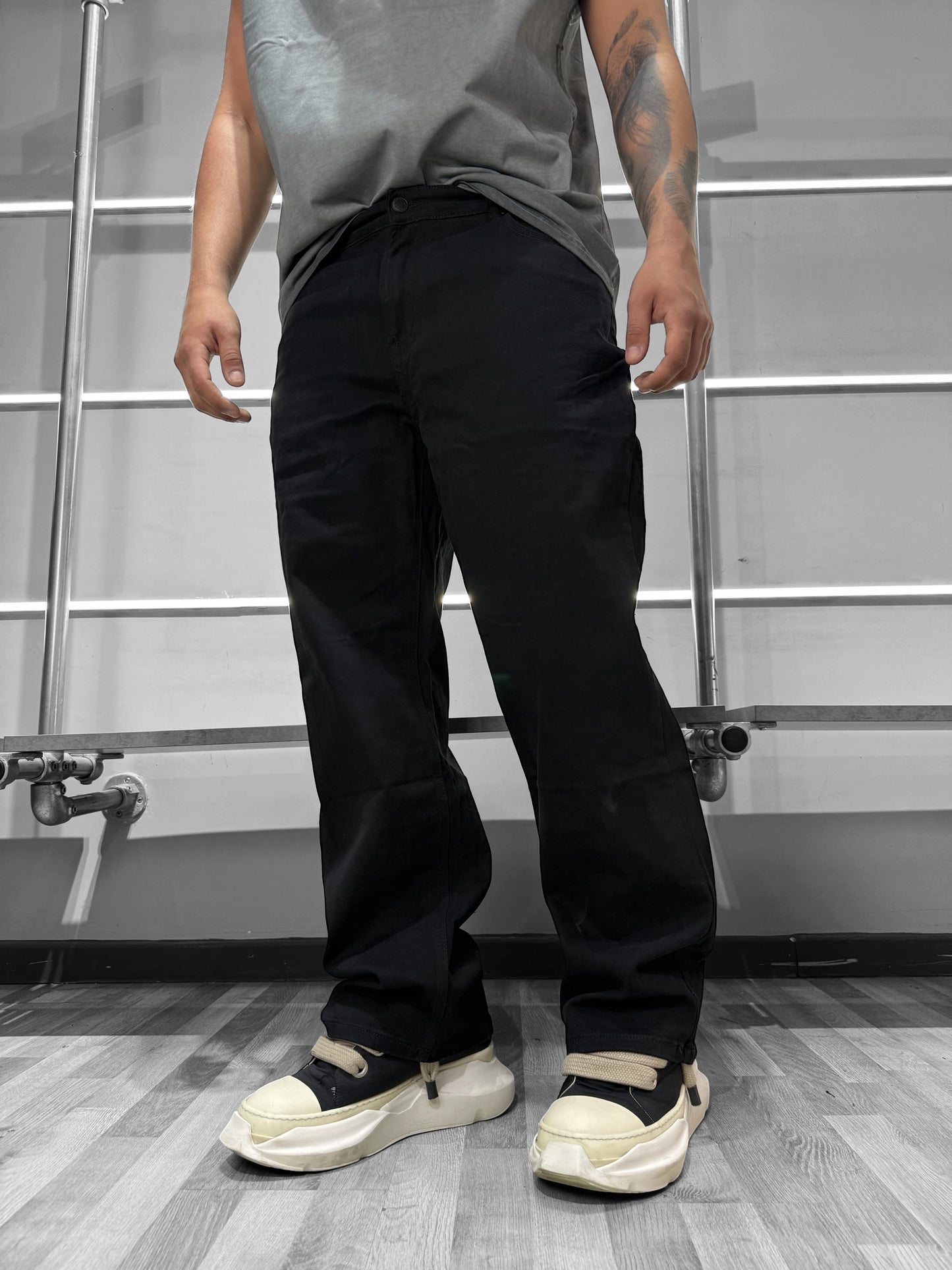 BAGGY BLACK