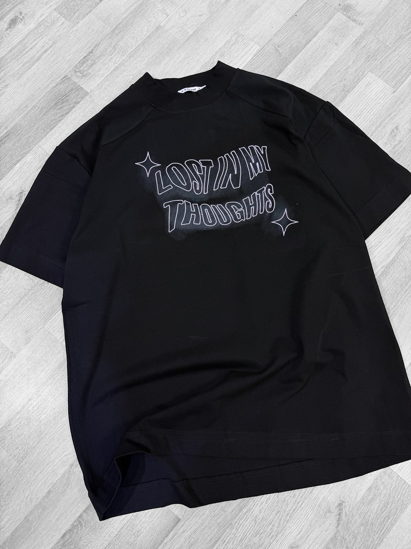 T-SHIRT RICAMO